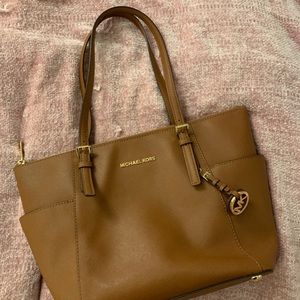 SOLD!! Michael Kors Tote bag